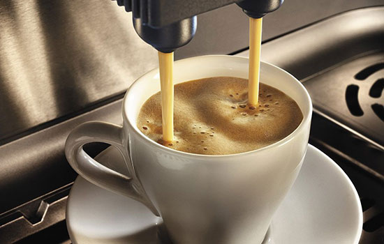 Кофемашина Philips-Saeco делает не горячий кофе